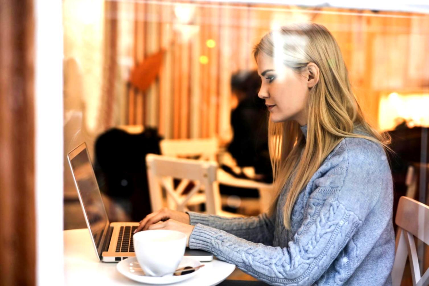 Session de webinaire en cours montrant une présentation technique sur les modèles de scoring